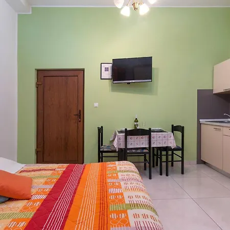With Wifi - 27703 Apartment Pula